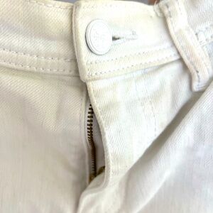 Tory Burch Classic Fit White Jeans - Pre-Loved with Minor Flaws
